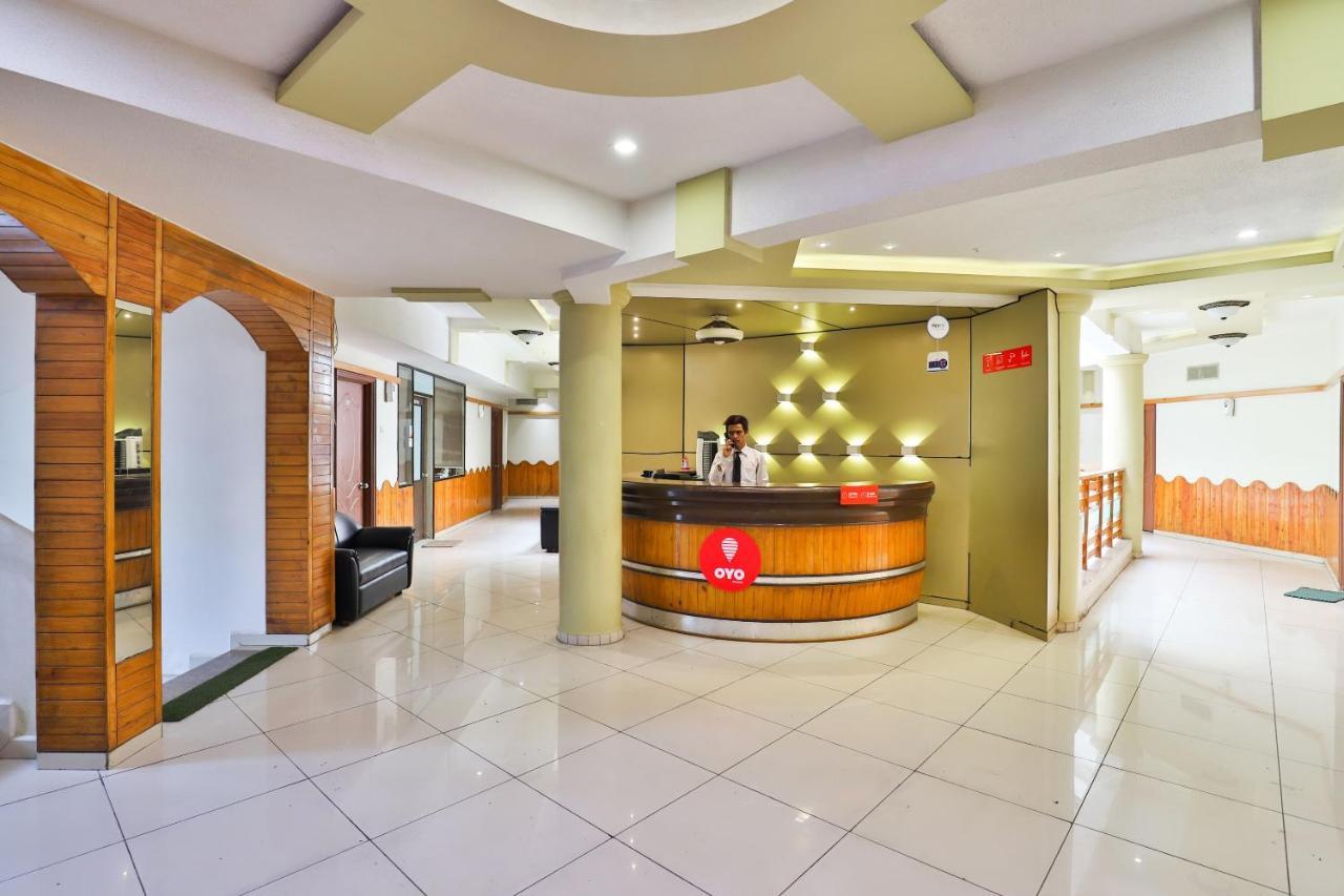 Oyo 19637 Hotel Mansi Sherotene Vapi Extérieur photo